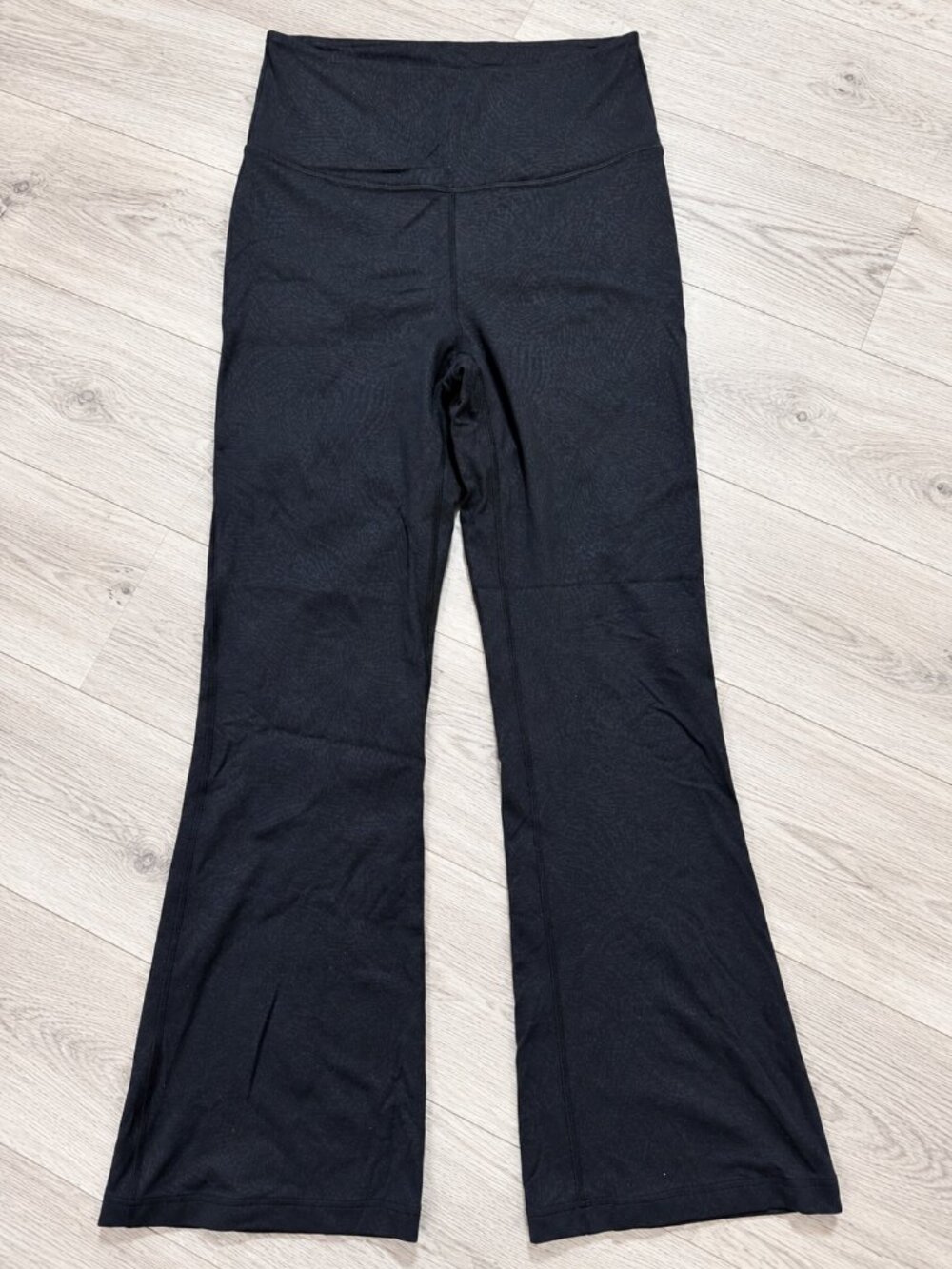 Lululemon Black Tonal Squiggle High Rise Flare Pants 10 31 Inseam